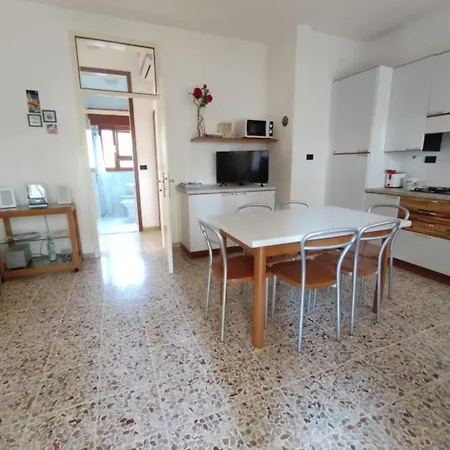 Peaceful Retreat With Garden And Parking * لينانو سابيادورو